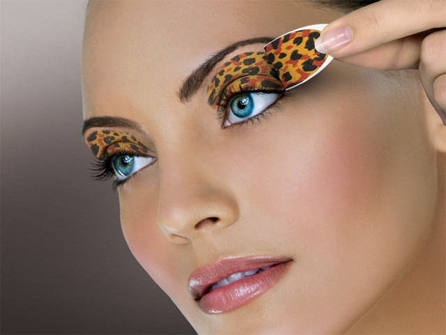 LEOPARD LOUNGE (2) - 