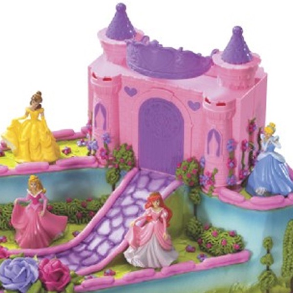 72602-disney-princess-castle-cake-kit-close-up.jpg