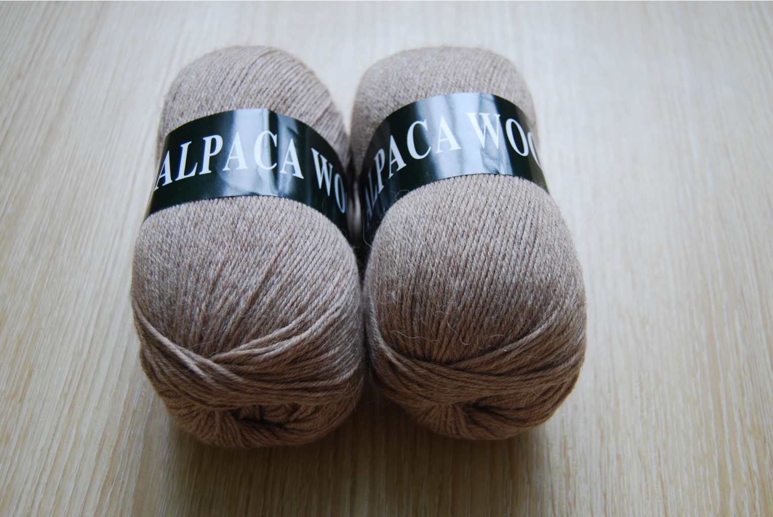 ALPACA WOOL 40% , 60%  300 100, 100.