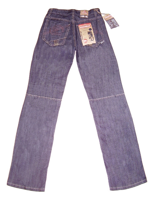 М902