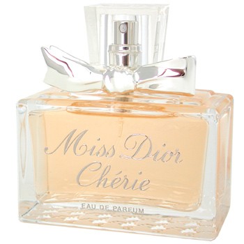 MISS DIOR CHERIE lady.jpg