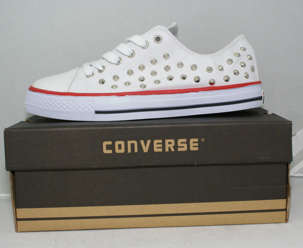 LY-3932.  Converse .  1369 .   