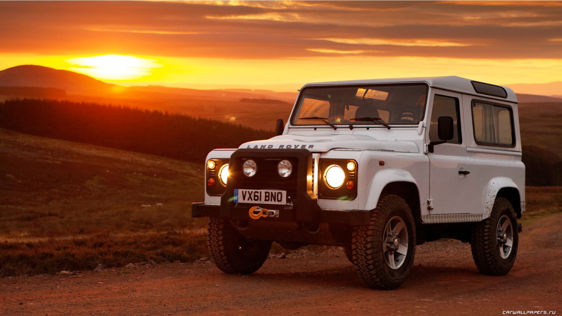 Land-Rover-Defender-90-Station-Wagon-2012-1920x1080-019.jpg