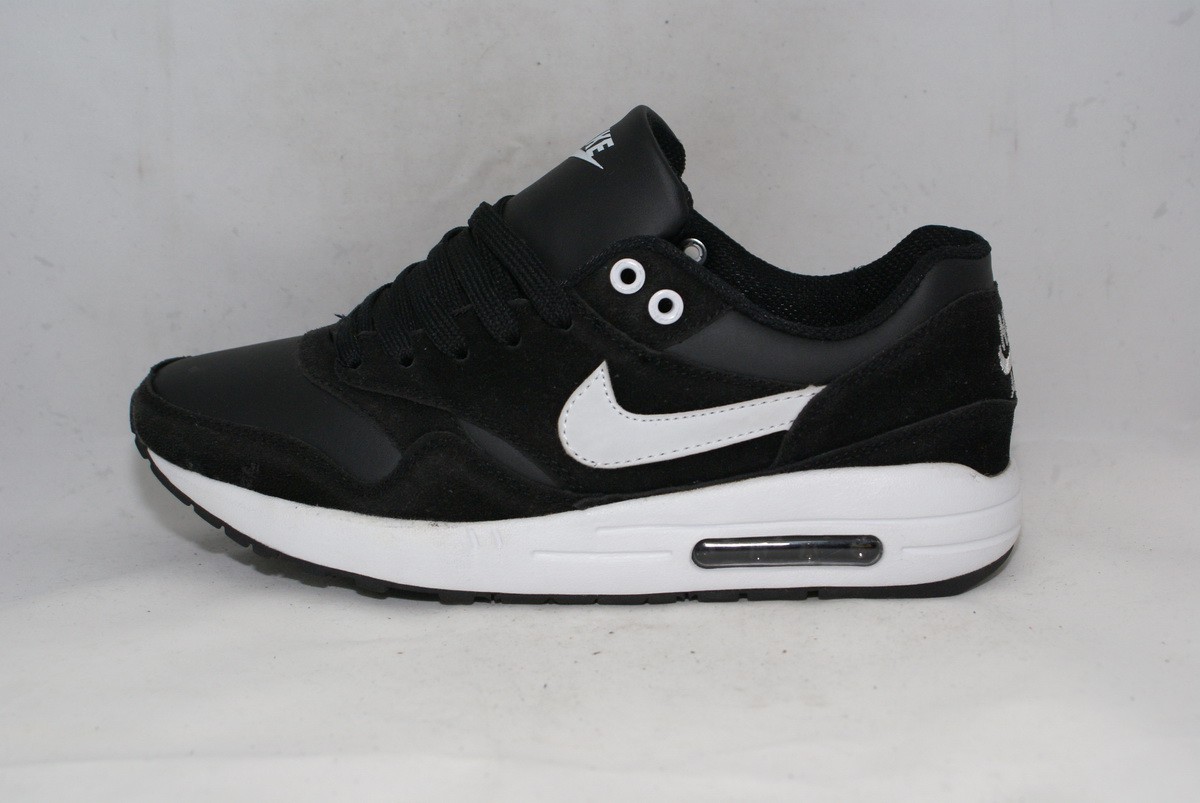 LY-3676.  Nike.  703 ..JPG