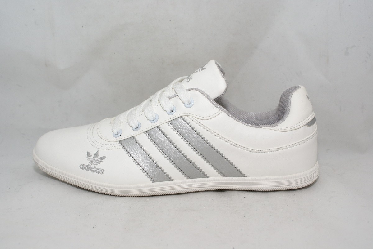 LY-3727. Кроссовки adidas. Цена 777 руб..JPG