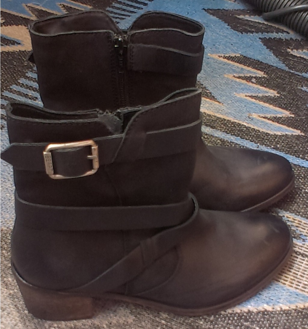  ESPRIT. . 2 900 .