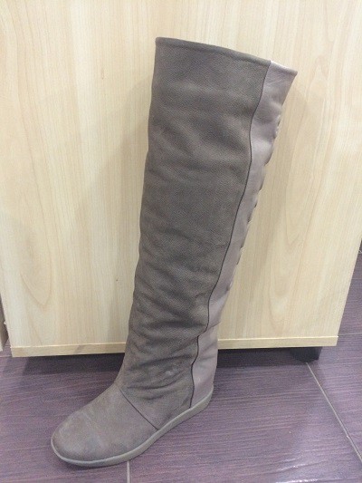 1976-551-327 ..  125$