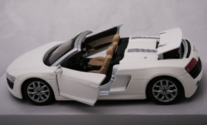 31204  Audi R8 Spyder.jpg