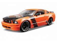 32170  2011 Ford Mustang GT 1-24.png