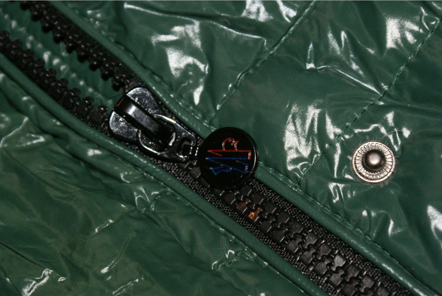   WN117	Moncler