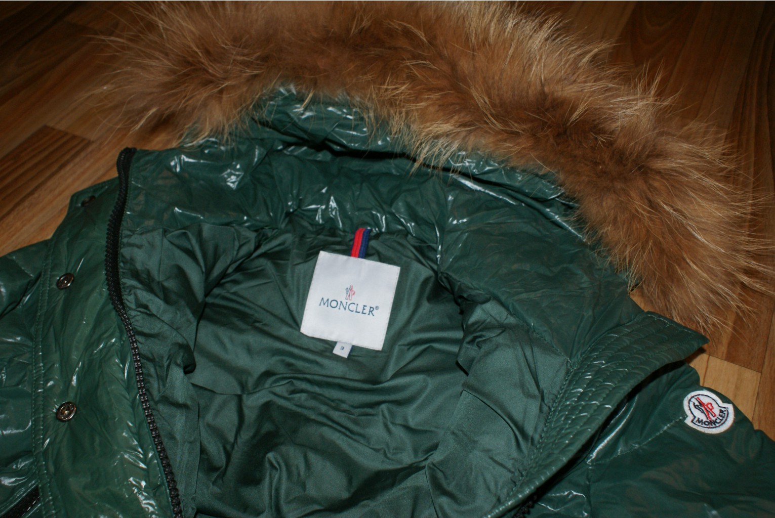   WN117	Moncler