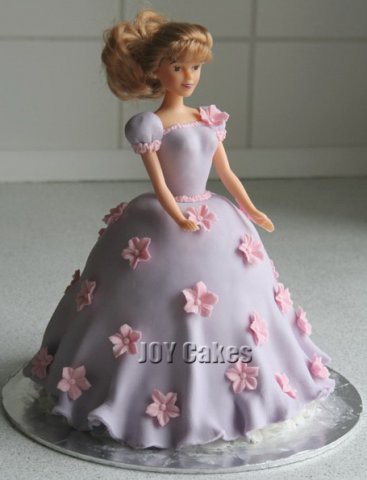 phoca_thumb_l_doll-cake copy.jpg