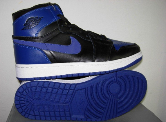 Jordan 1 Retro Nike.png