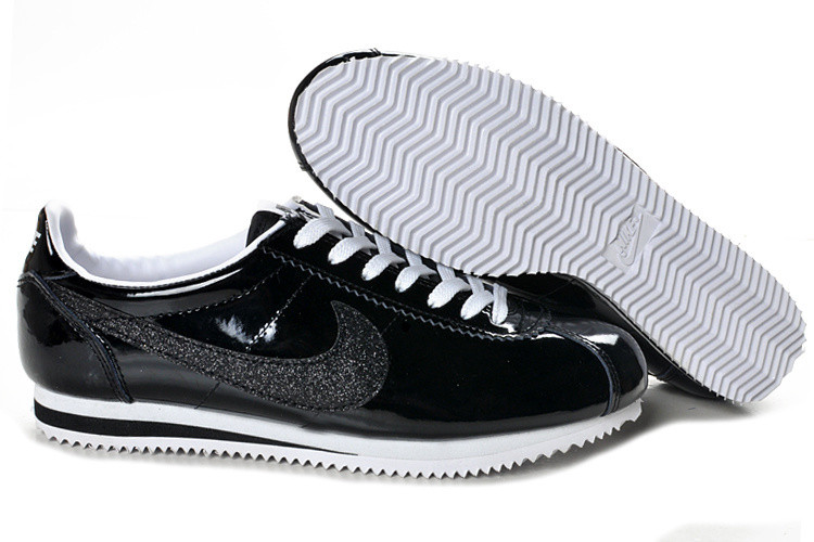 Cortez Shinning Nike.jpg