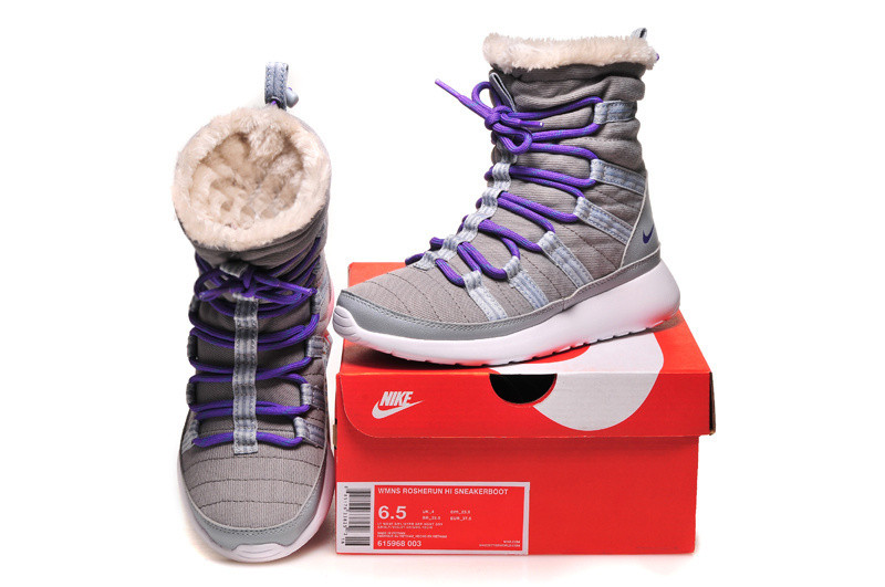 wmns rosherun sneakerboot.jpg