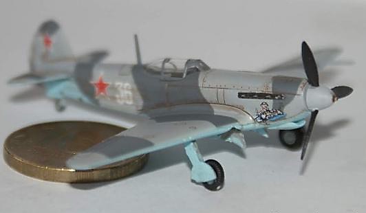 144 _ Bandai Yak-9 9b.jpg