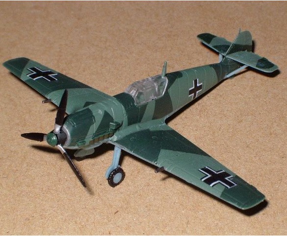 Bandai Bf109E Green 1.jpg