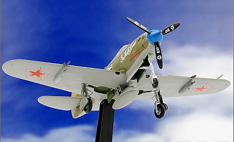 EM36321 P-39N 3.jpg