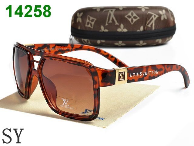 ir-52037, Louis Vuitton , 600 ..jpg