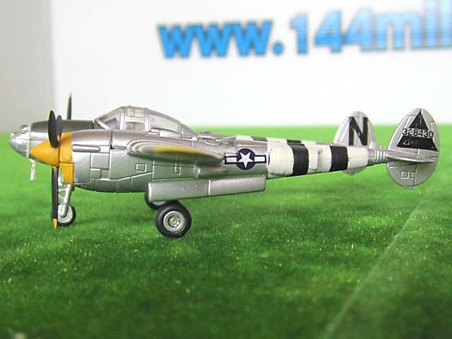 F-Toys P-38J Silver w Stripes 1.jpg