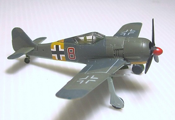 F-Toys WKC13 Fw.190 Green 2.JPG