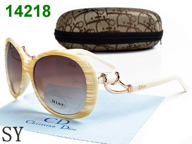 ir-51921, Dior , 600 ..jpg