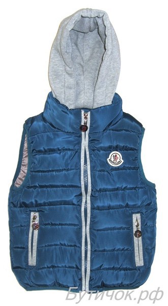  Moncler  2600 - 1000 .