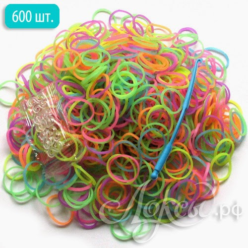     Colorful accessories 600 .  .LB-1227-_98.JPG
