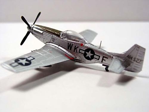 Bandai P-51D 3.jpg