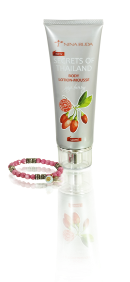 -       <<Body lotion-mousse with Goji berry extract>>