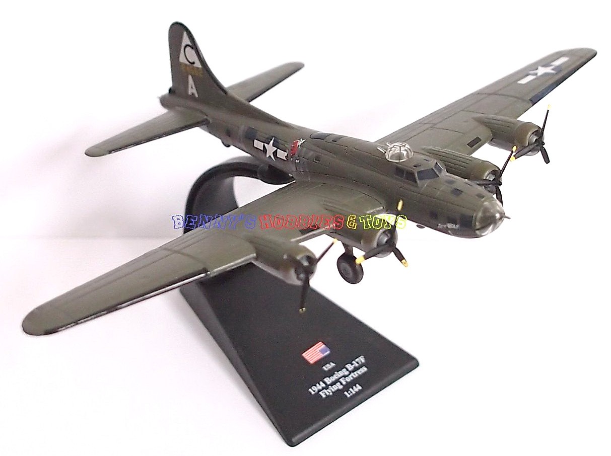 144 Amercom B-17F 1.jpg