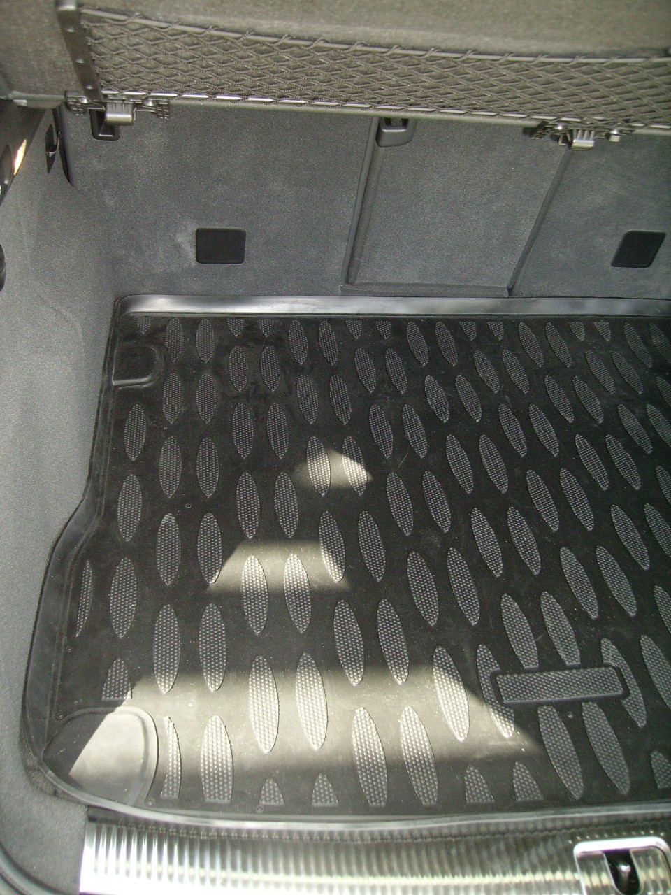 Audi Q5 (2008-, 2012-) багажник.JPG