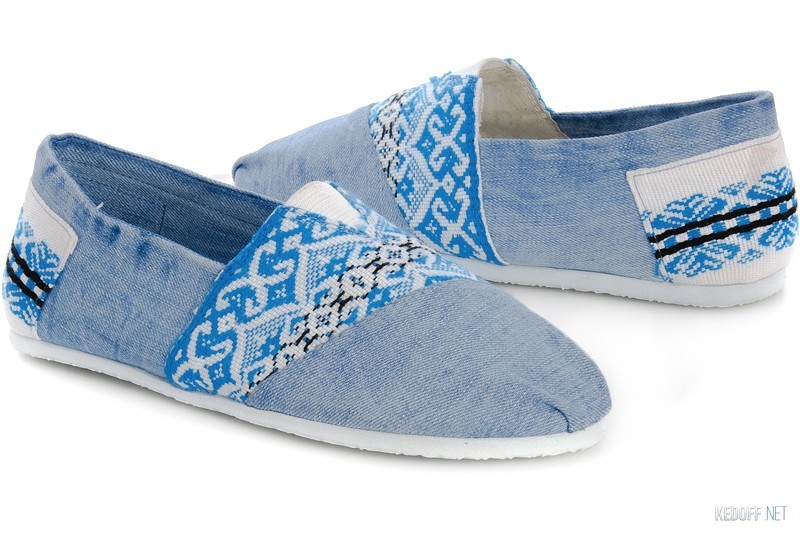 16$  Las Espadrillas Ukraine Native 2014-16.jpg