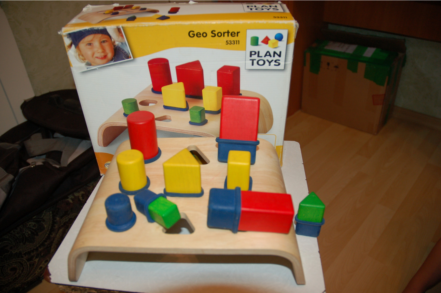 PlaN Toys 700 .
