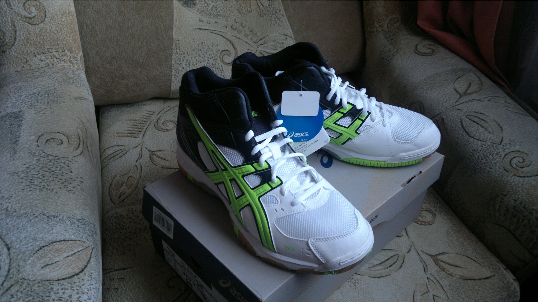   ASICS 42 - 3056.