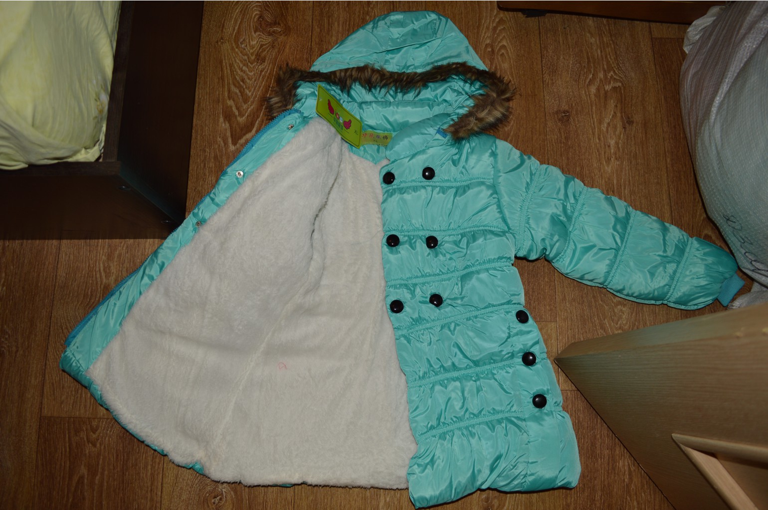 XL(рост 140-150см). Замеры: длина от плеча 58см, ПОГ 37см, рукав от подмышки 37см.