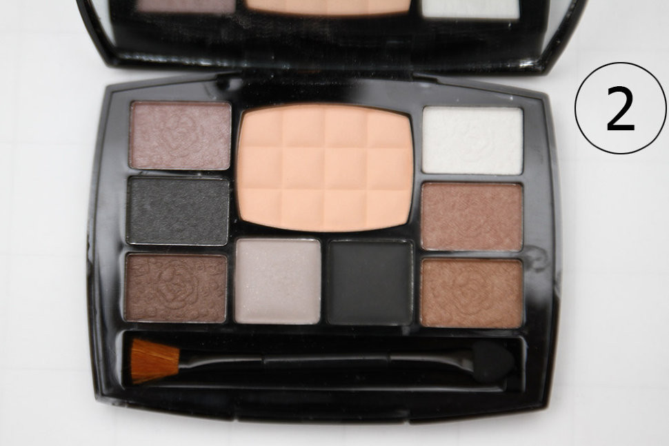 220 . -    Chanel Travel Makeup Palette 33 . (2)