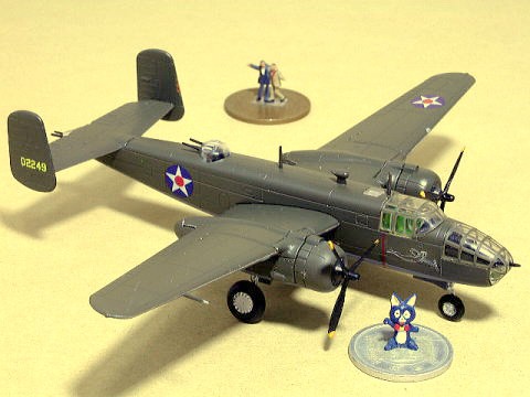 144 F-Toys B-25B Olive 0.jpg