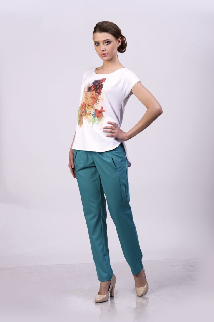   . MV233401 () 340 .jpeg