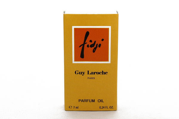 91 . -     Guy Laroche 