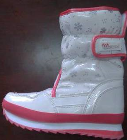 RC825-2-61 WHITE-PINK  1100 ..png