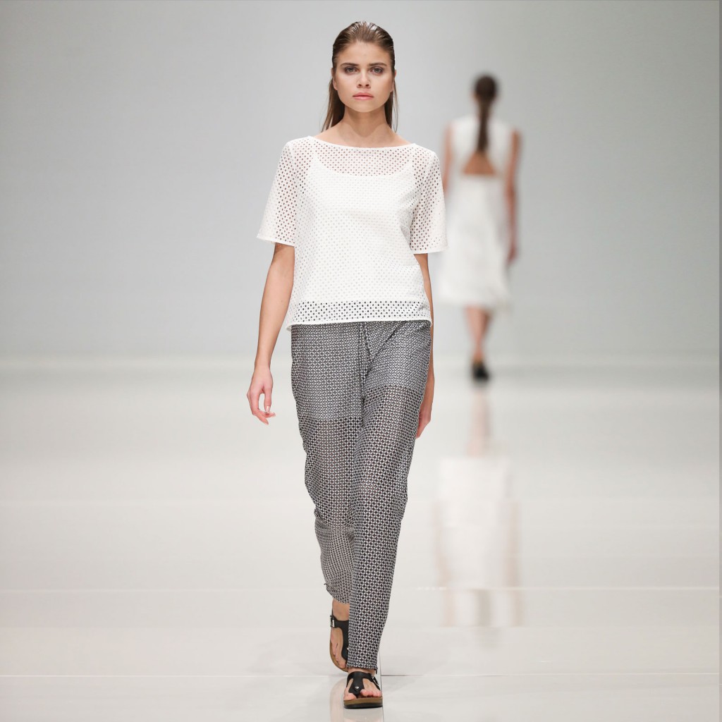  11110600376,-, 1420, 42,44,46-.jpg