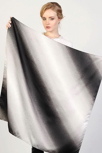 0015 degrade grey-black. Полиэстер. 90х90. So-ph-ie Ra-ma-ge. Италия. 250 руб.jpeg