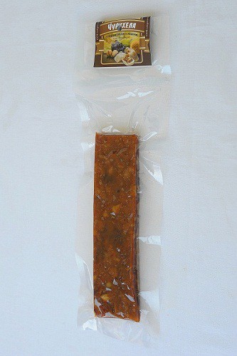 Чурчхела с грецким орехом и инжиром.jpg
