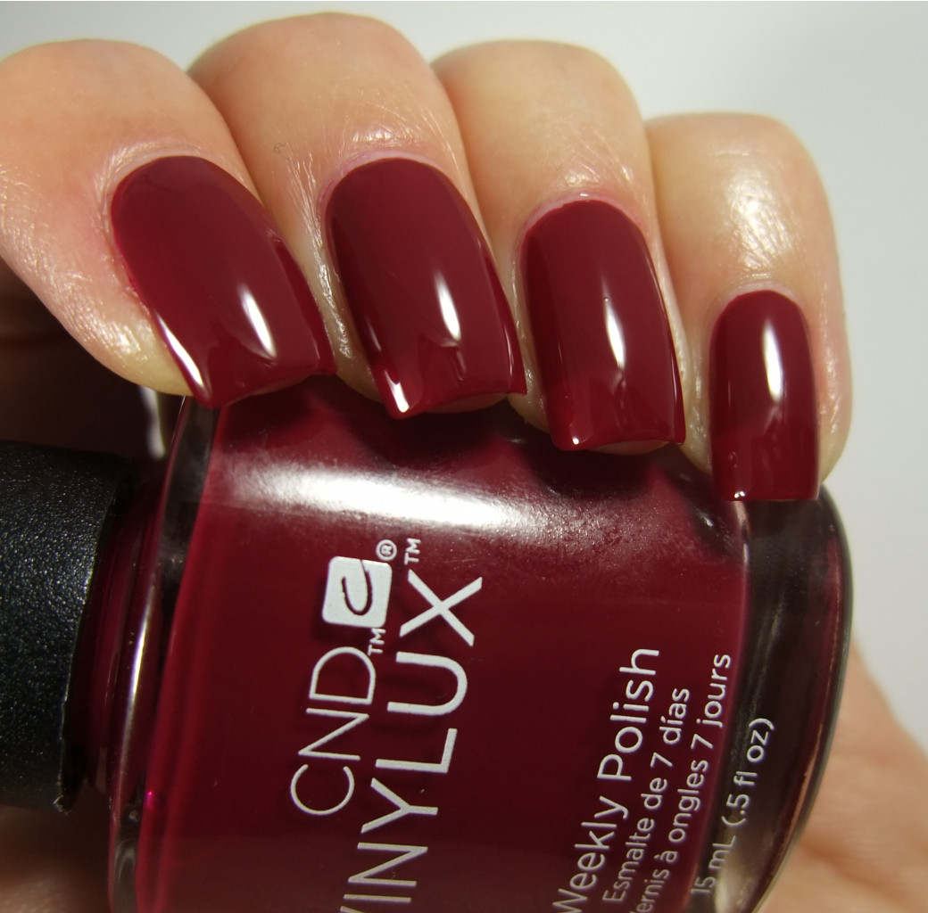 VINYLUX 197 Rouge Rite