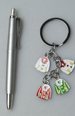 Подарочный набор ручка брелок пиджаки 450937 41р.jpg
