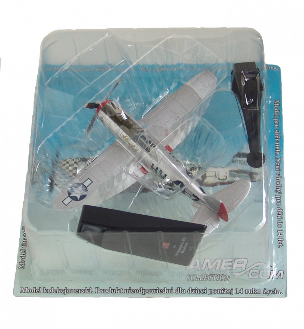 Amercom P-47D 3.jpg