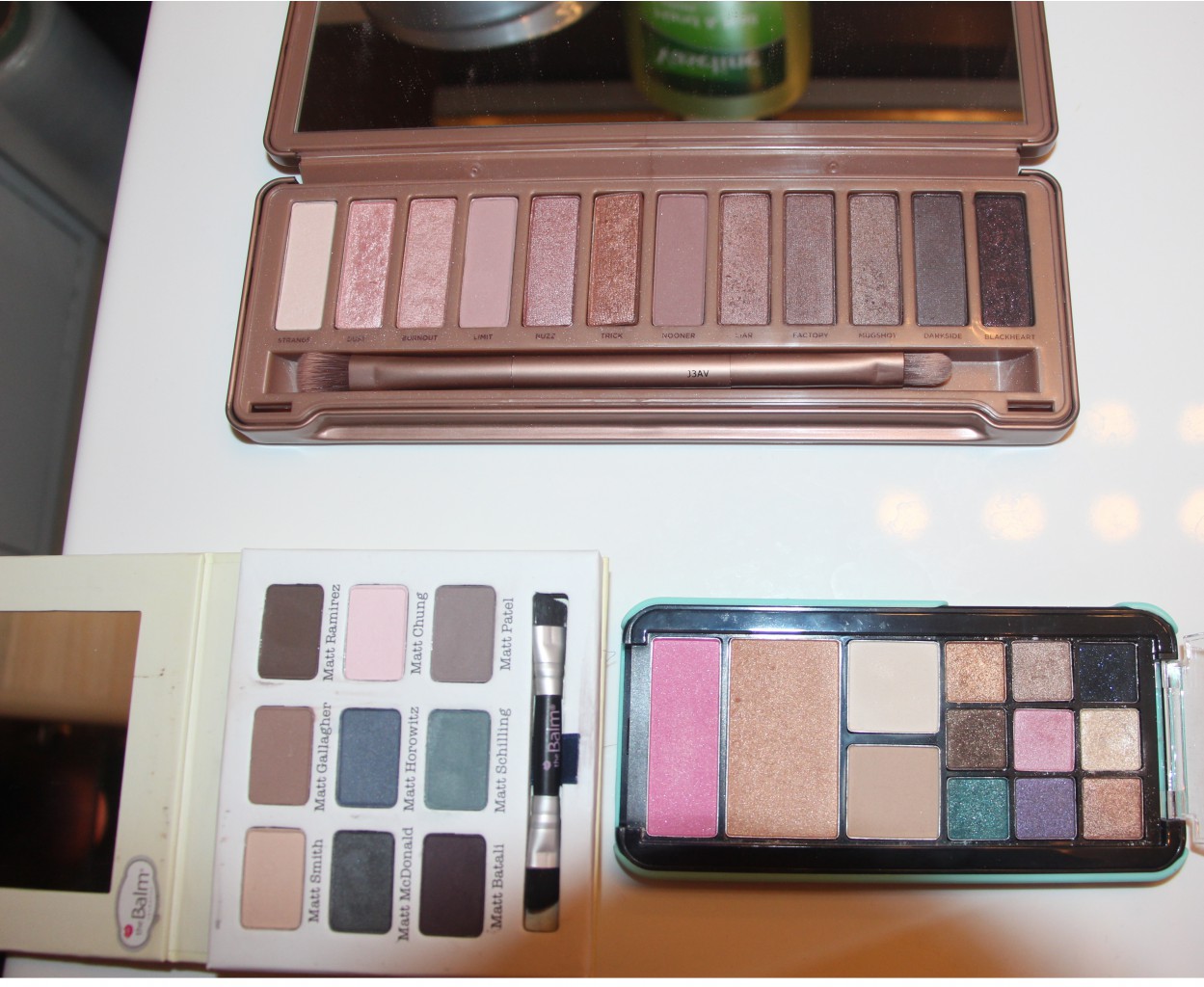 URBAN DECAY NAKED3 2000 ., theBalm Meet Matt(e) 1000 ., Too Faced 800 .