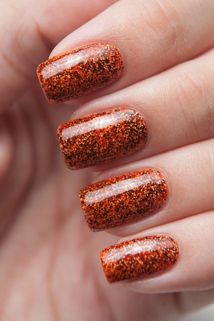 Dance Legend Caviar Polish 1001 Discus 02.jpg