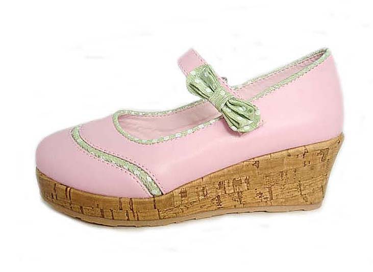 Shoes1pink enl.jpg